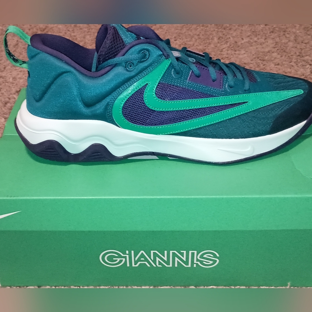 Men's Nike Giannis Immortality 3 Shoes Sz 15 Color Geode Teal/ Stadium Green NBA